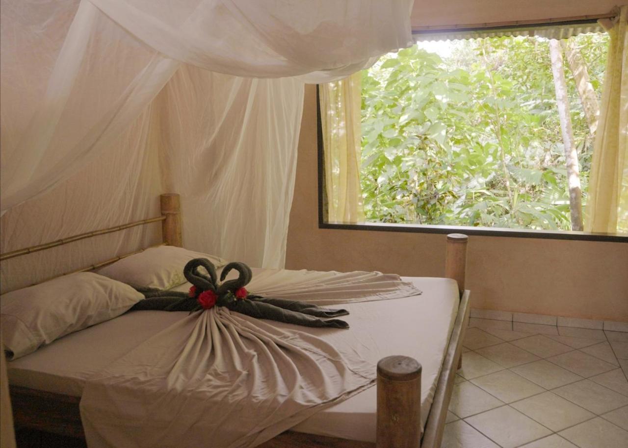 Amazonita Ecolodge Dos Brazos Exterior photo